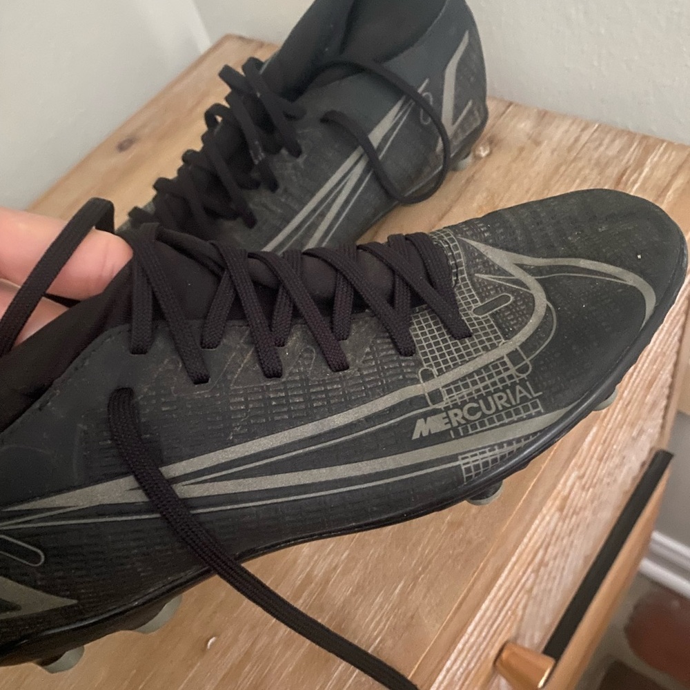 Nike Mercurial Soccer Cleats – Men’s 6.5 / Women’s 7.5 (See last photo)